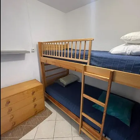 A Quelques Metres De La Apartment *